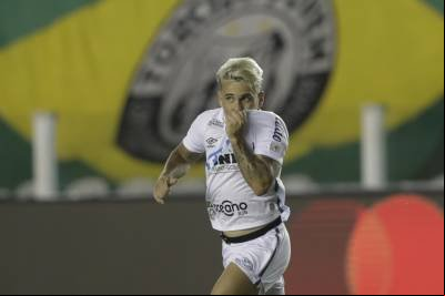 Queridinho da torcida, Soteldo retorna ao Santos por empréstimo