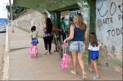Artigo: Para proteger a escola, é preciso abraçar a comunidade